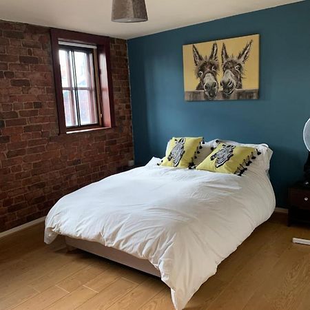 2 Bed Duplex Penthouse Apartment By Mathew Street Sleeps 6 Liverpool Exterior photo